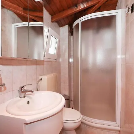 Docker 2 Beachfront By Halkidiki Villa *