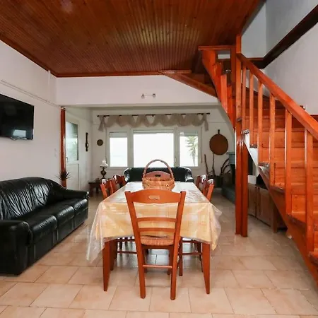 Docker 2 Beachfront By Halkidiki